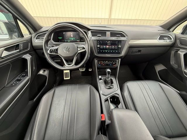 Used 2022 Volkswagen Tiguan SE R-Line FWD image 11