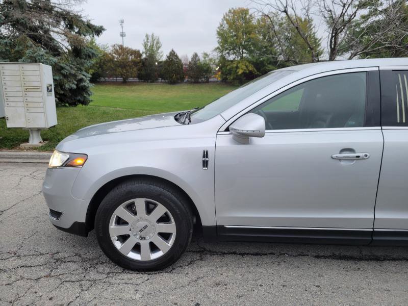 Used 2013 Lincoln MKT Limo AWD image 3