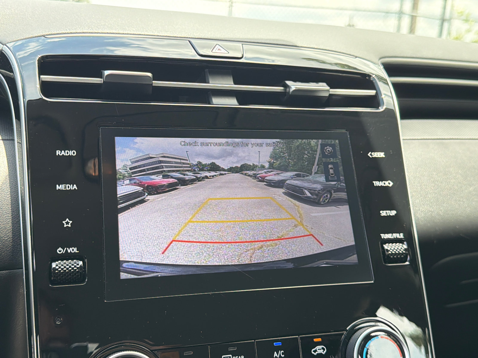 Certified 2024 Hyundai Tucson SE FWD image 30