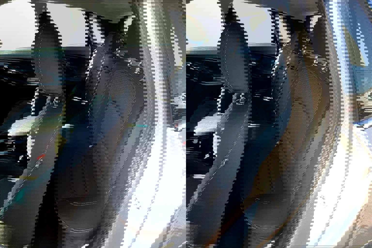 Used 2018 Hyundai Elantra GT image 18