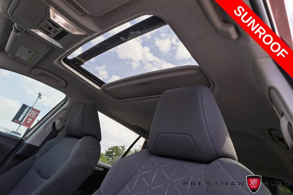 Used 2022 Toyota RAV4 XLE w/ Convenience Package AWD/4WD image 8