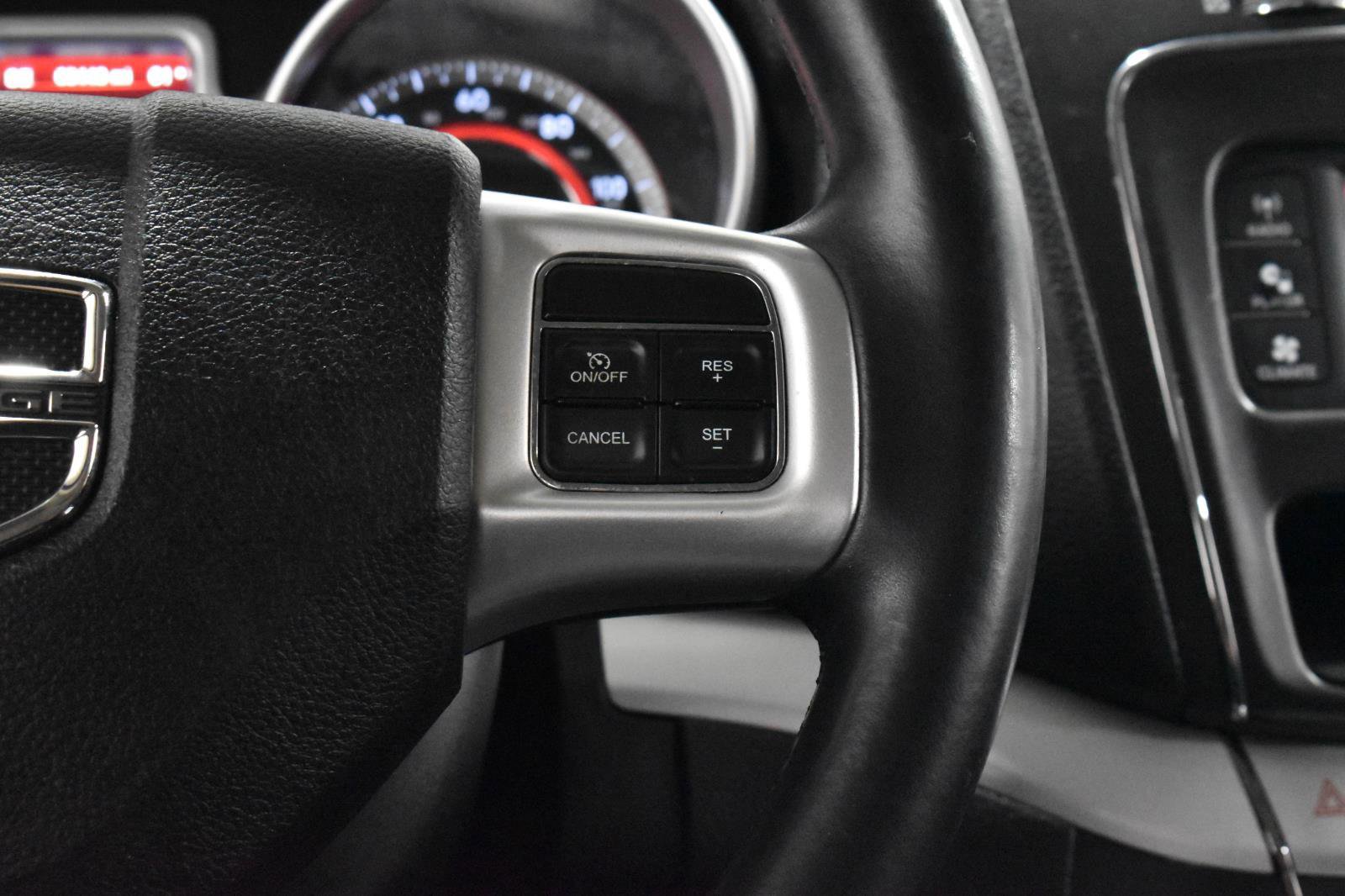 Used 2018 Dodge Journey SE w/ Popular Equipment Group image 9