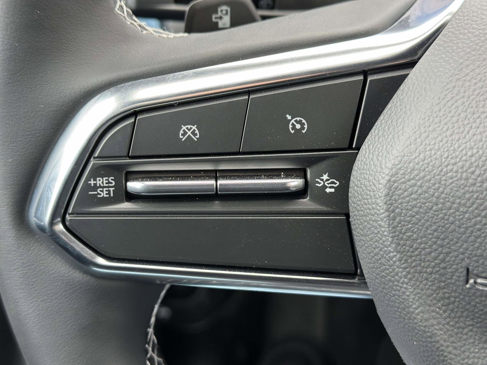 New 2026 Chevrolet Equinox EV LT image 14