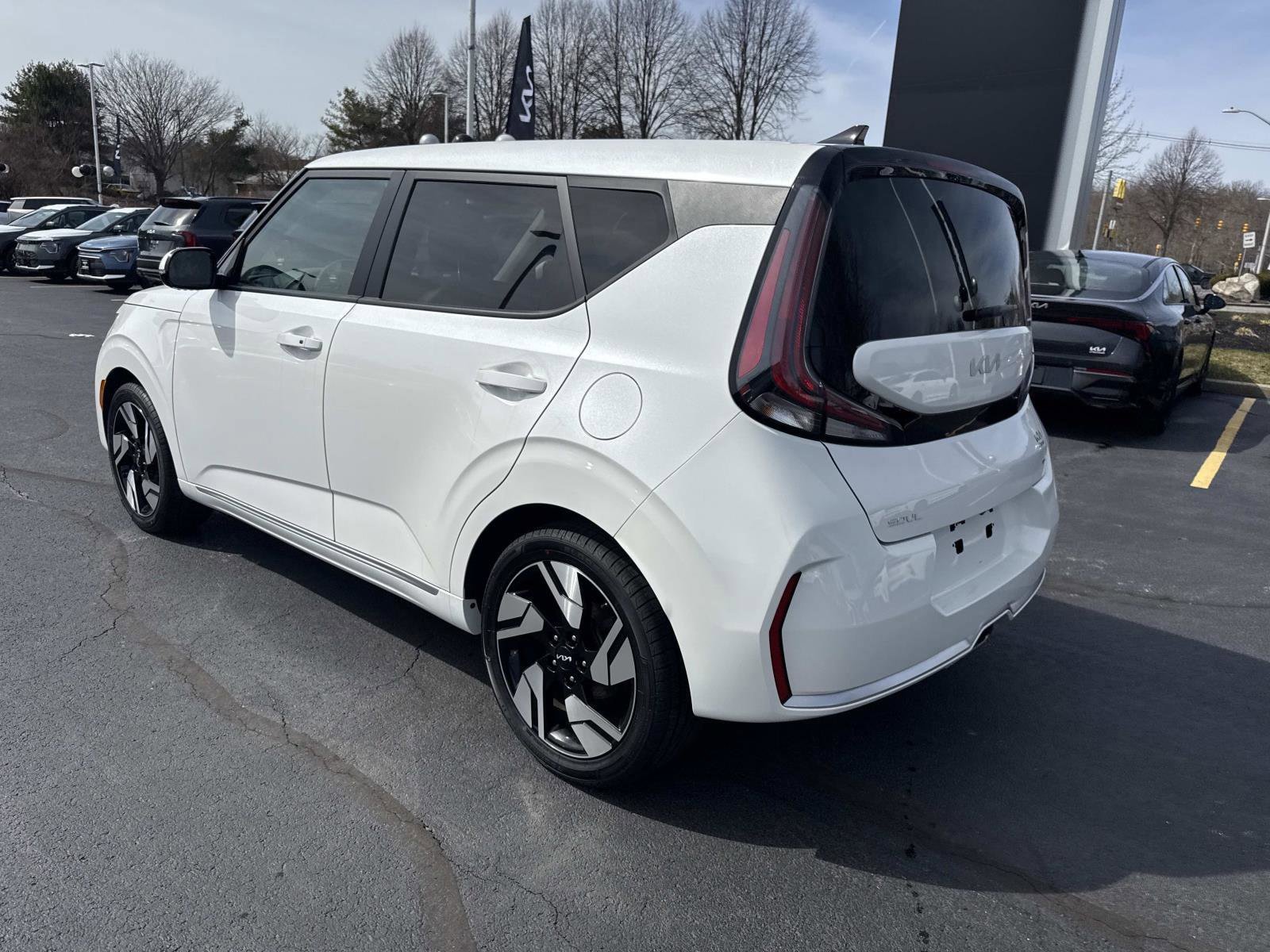 Used 2023 Kia Soul GT-Line image 3