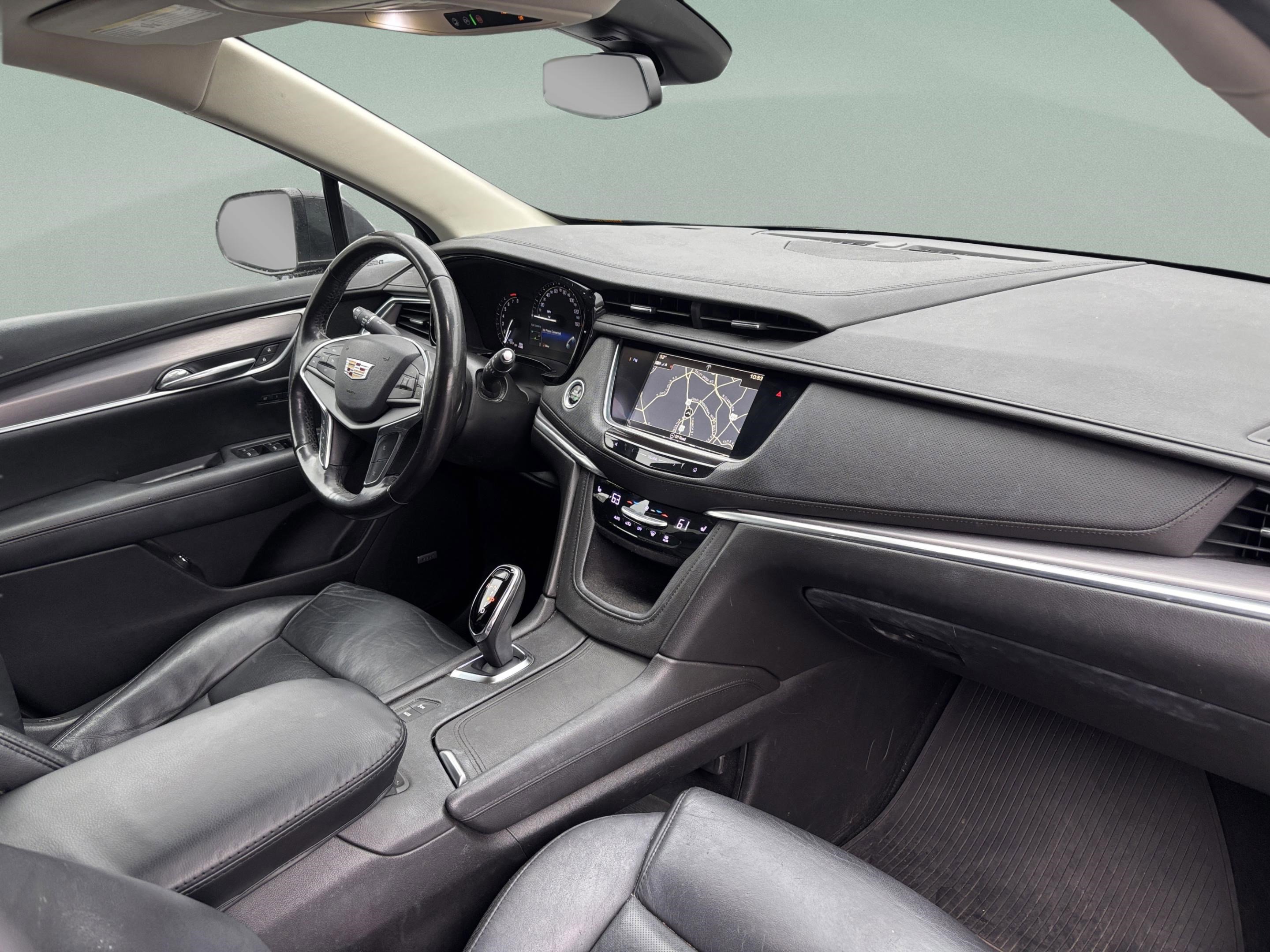 Used 2018 Cadillac XT5 Luxury w/ Driver Awareness Package image 21