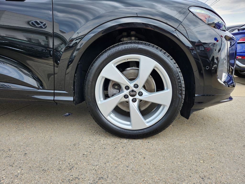 Certified 2025 Audi Q5 Prestige image 16