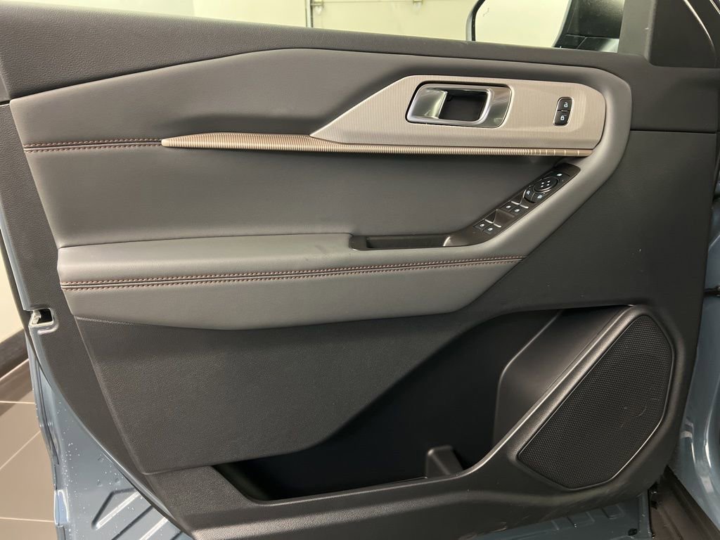 New 2026 Ford Explorer Active w/ Active Comfort Package image 28