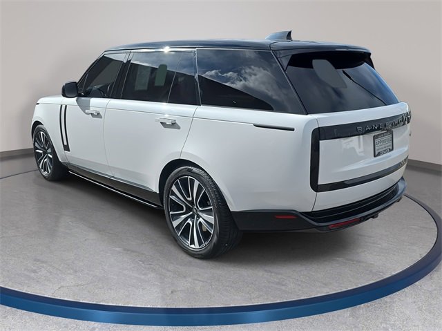 Used 2023 Land Rover Range Rover Long Wheelbase SE image 7