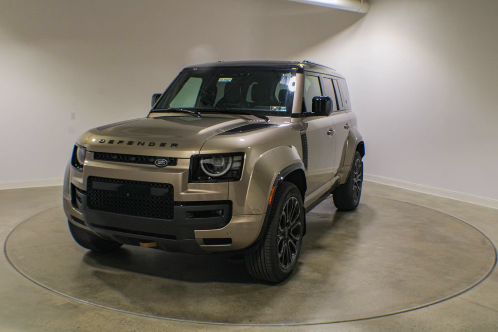 New 2026 Land Rover Defender 110 AWD/4WD image 1