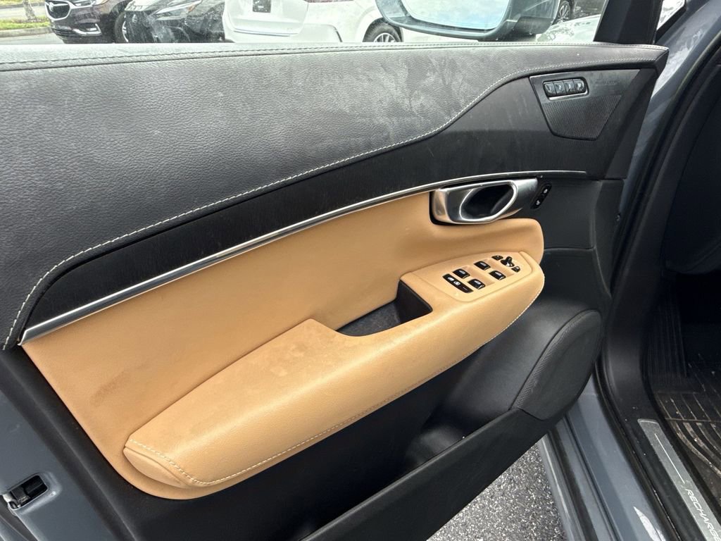 Used 2023 Volvo XC90 T8 Ultimate w/ Protection Package Premier image 29