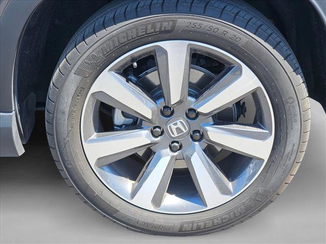 Used 2024 Honda Pilot Touring image 7