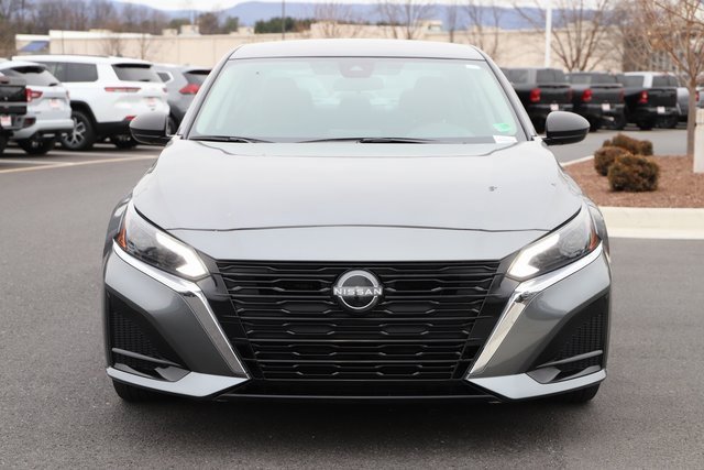 Used 2024 Nissan Altima 2.5 SV image 6