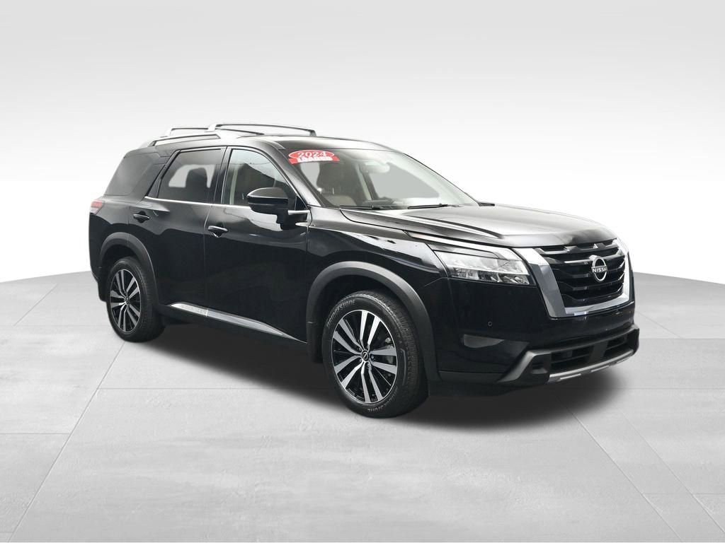 Used 2024 Nissan Pathfinder Platinum FWD image 7