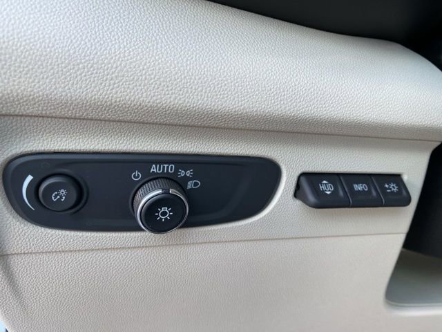 Used 2023 Buick Envision Avenir image 21