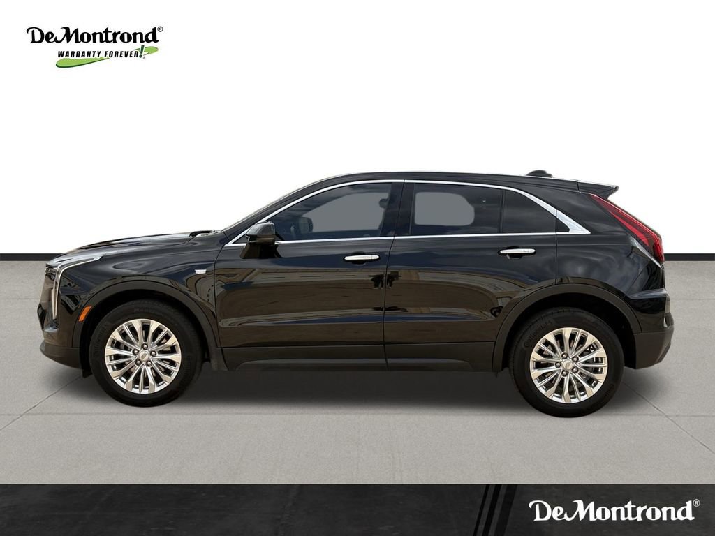 Used 2024 Cadillac XT4 Luxury w/ Cold Weather Package image 8
