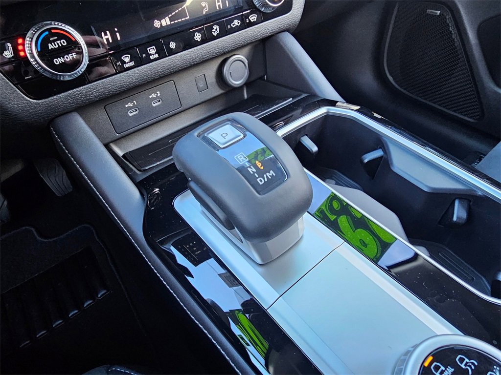 New 2025 Mitsubishi Outlander SE image 23