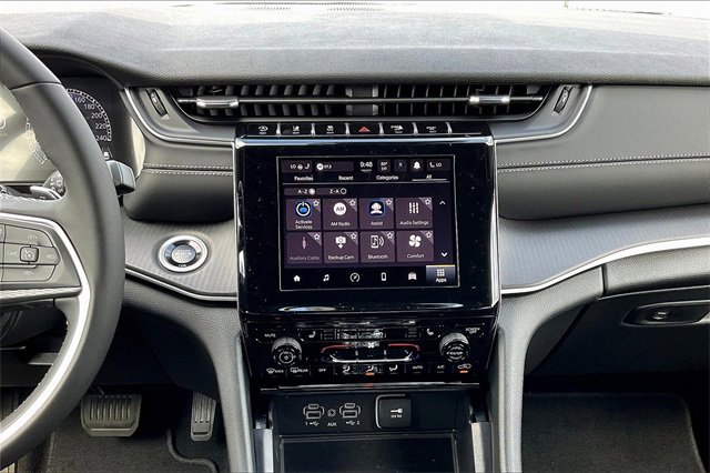 New 2025 Jeep Grand Cherokee L Altitude image 7