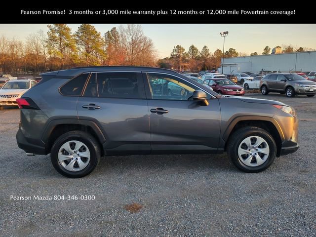 Used 2021 Toyota RAV4 LE image 3