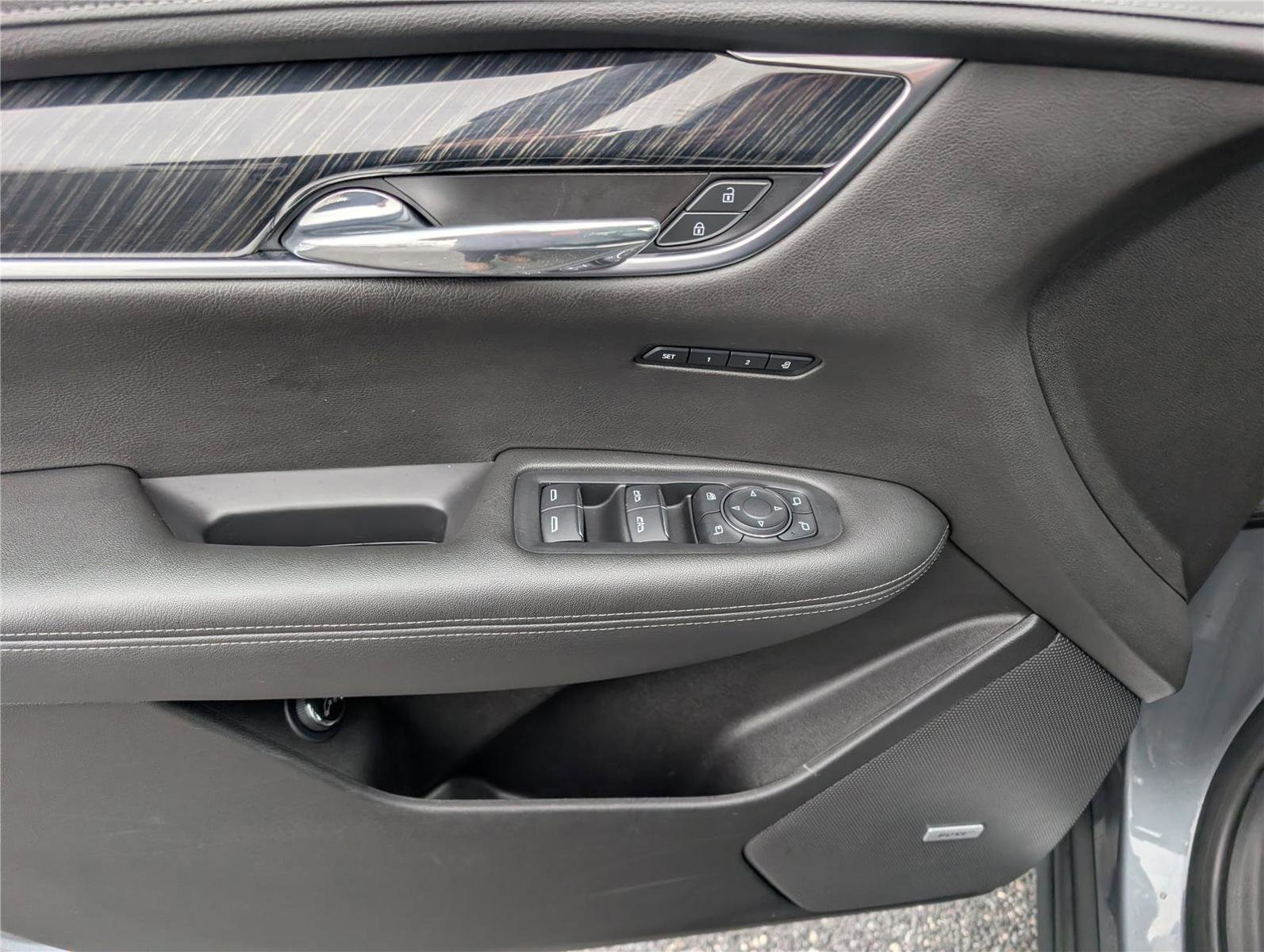 Used 2022 Cadillac XT6 Premium Luxury image 21