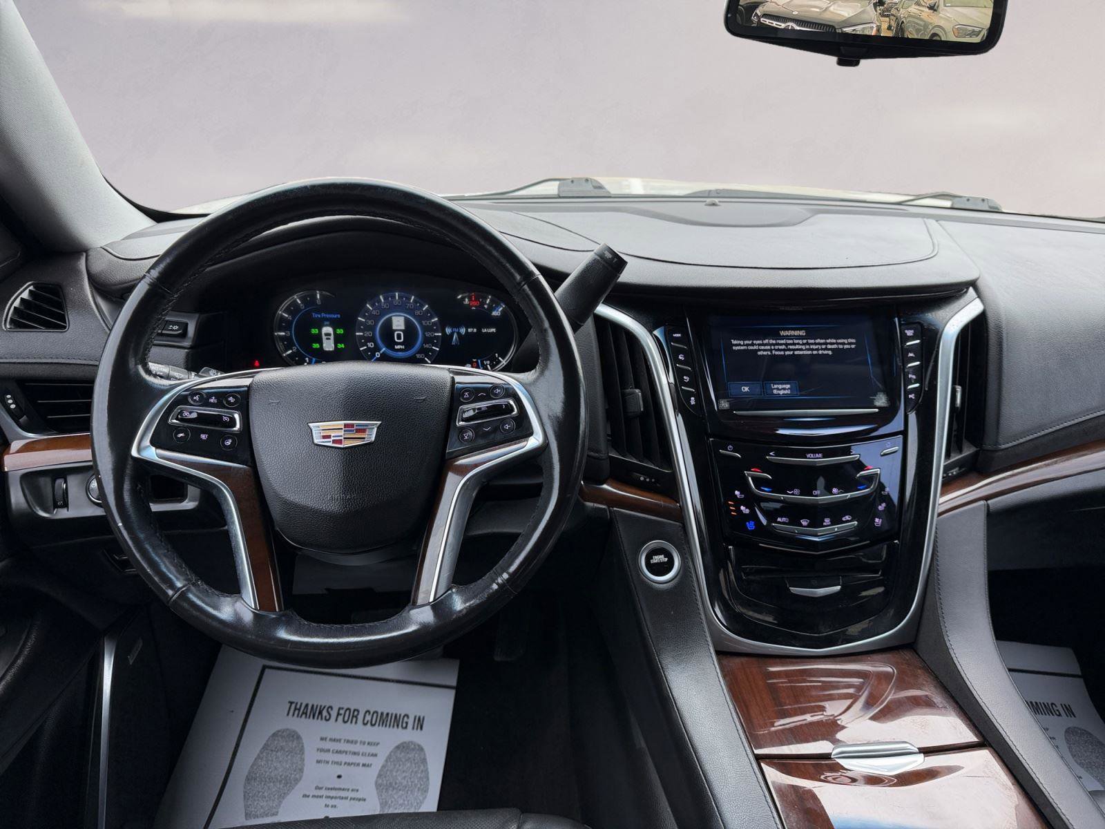 Used 2020 Cadillac Escalade Premium Luxury image 10