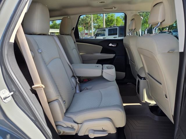 Used 2020 Dodge Journey SE w/ SE Popular Equipment Group image 17