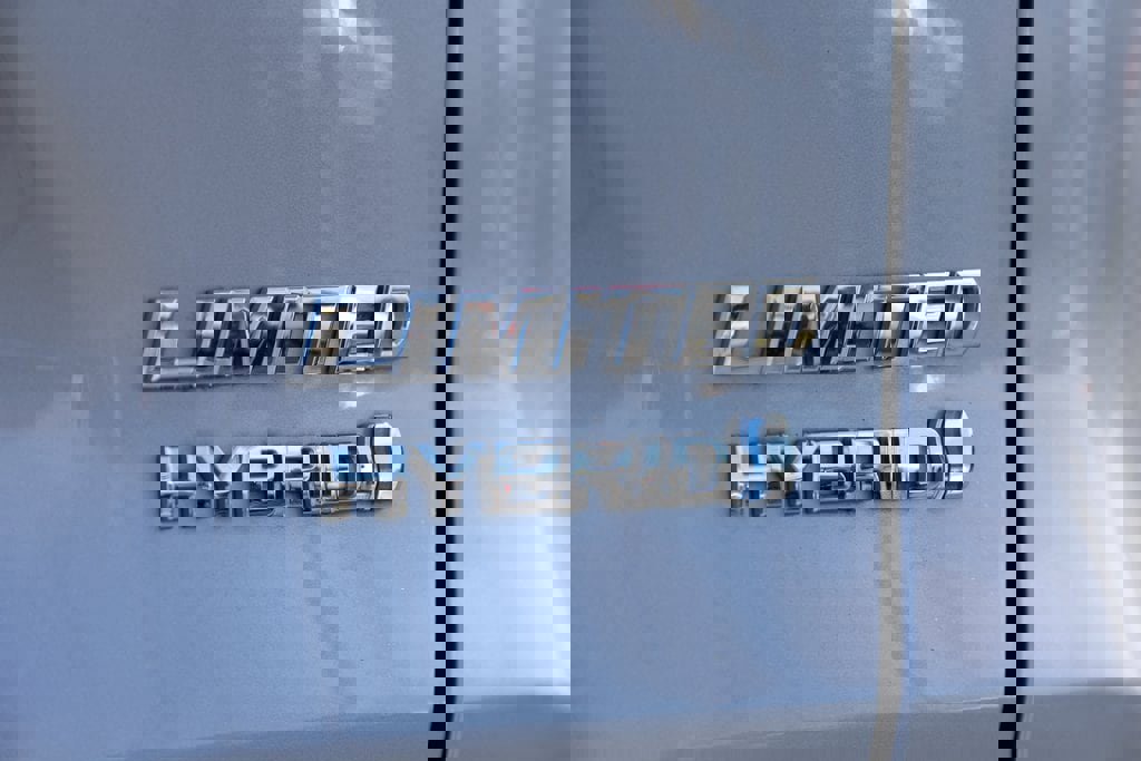 Used 2024 Toyota RAV4 Limited w/ Advanced Technology Package image 12