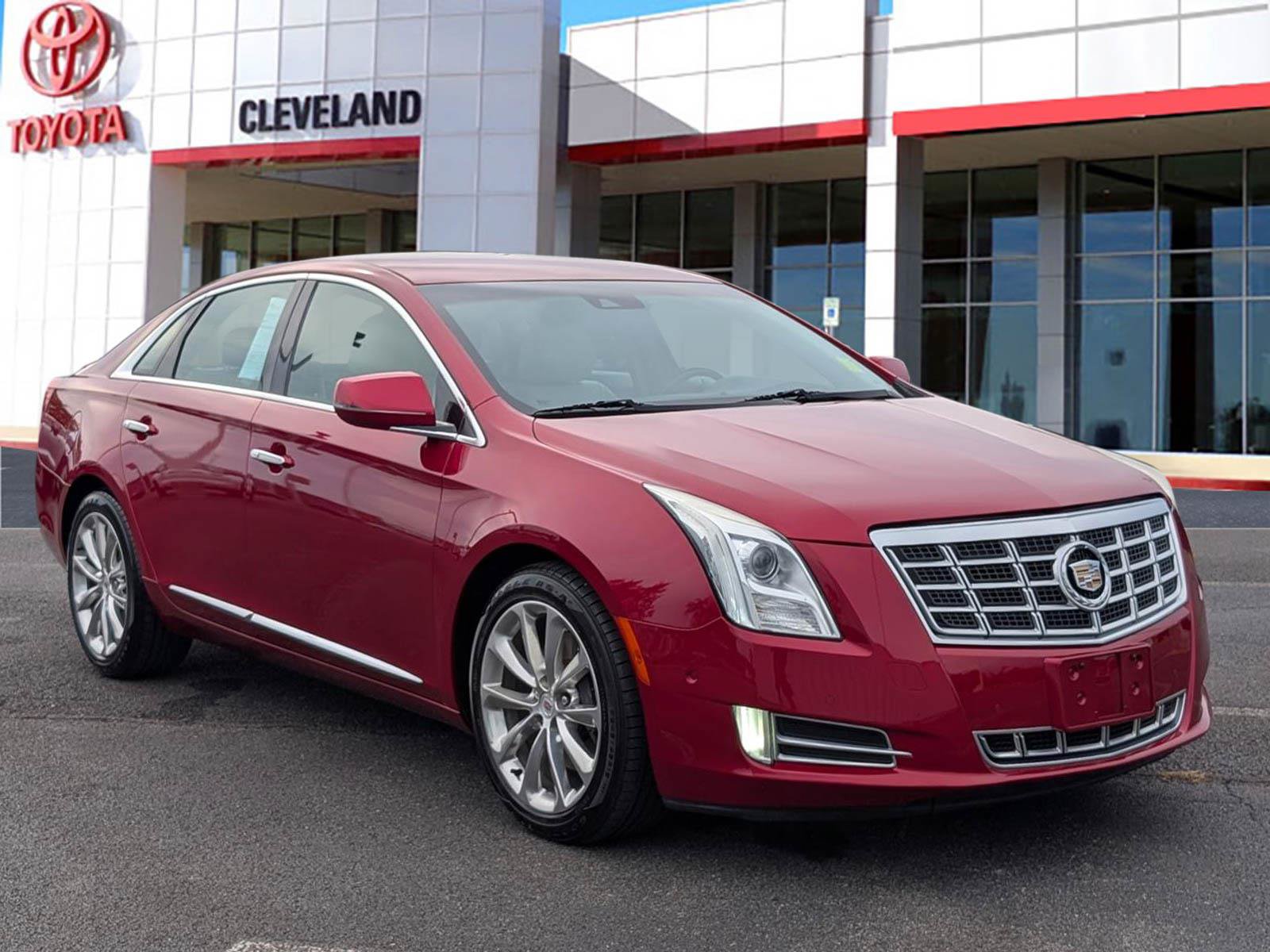 Used 2014 Cadillac XTS Luxury w/ Driver Awareness Package FWD video 2