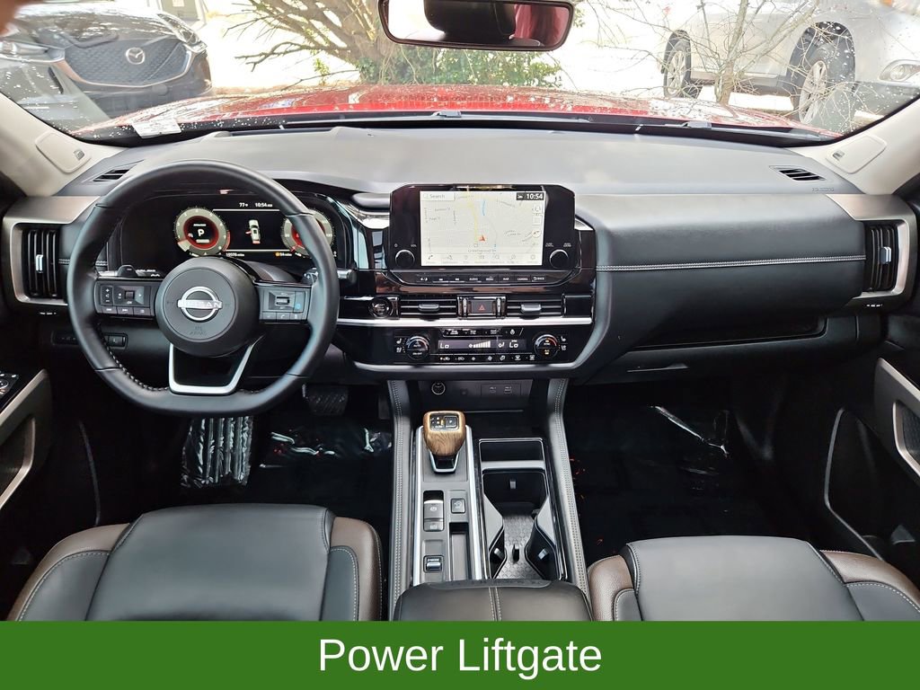 Used 2025 Nissan Pathfinder Platinum image 9