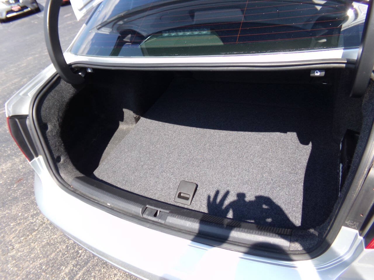 Used 2013 Volkswagen Passat TDI SEL Premium FWD image 20