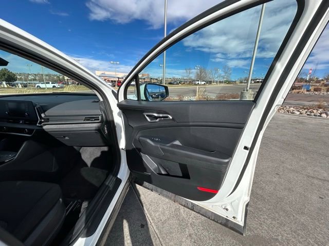 Used 2024 Kia Sportage LX image 27