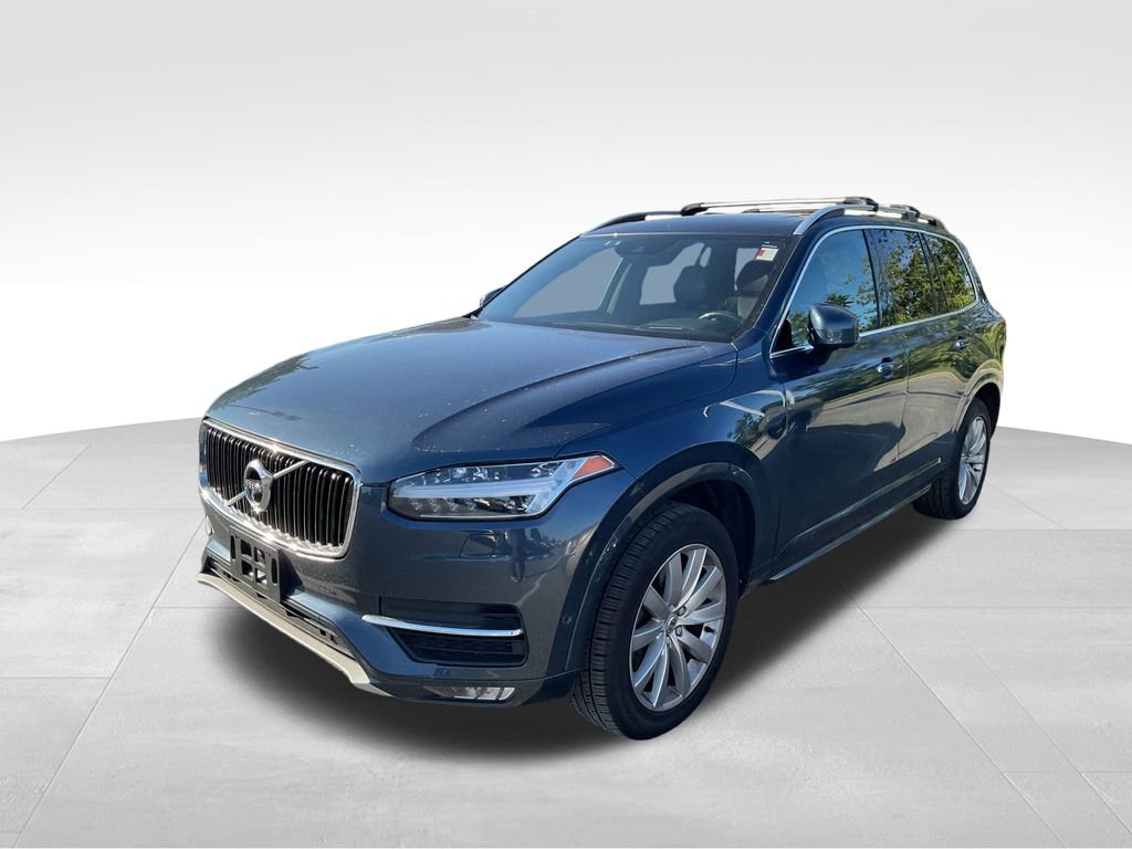 Used 2018 Volvo XC90 T6 Momentum w/ Convenience Package AWD/4WD image 4