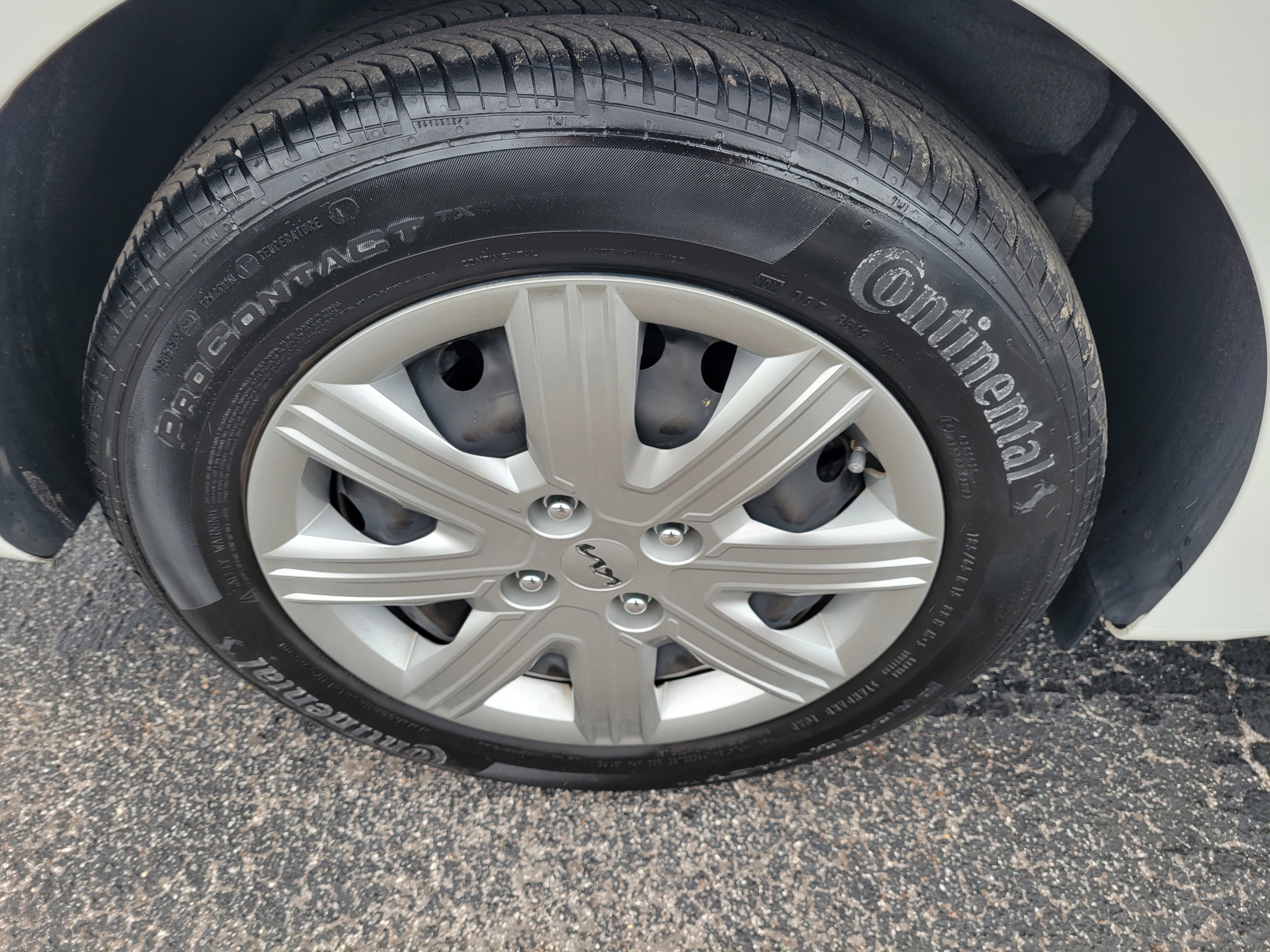Used 2023 Kia Rio S FWD image 33