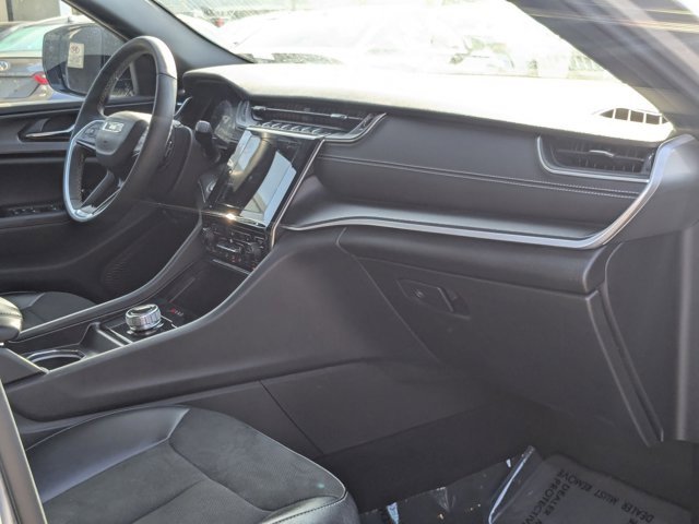 Used 2024 Jeep Grand Cherokee L Laredo image 22