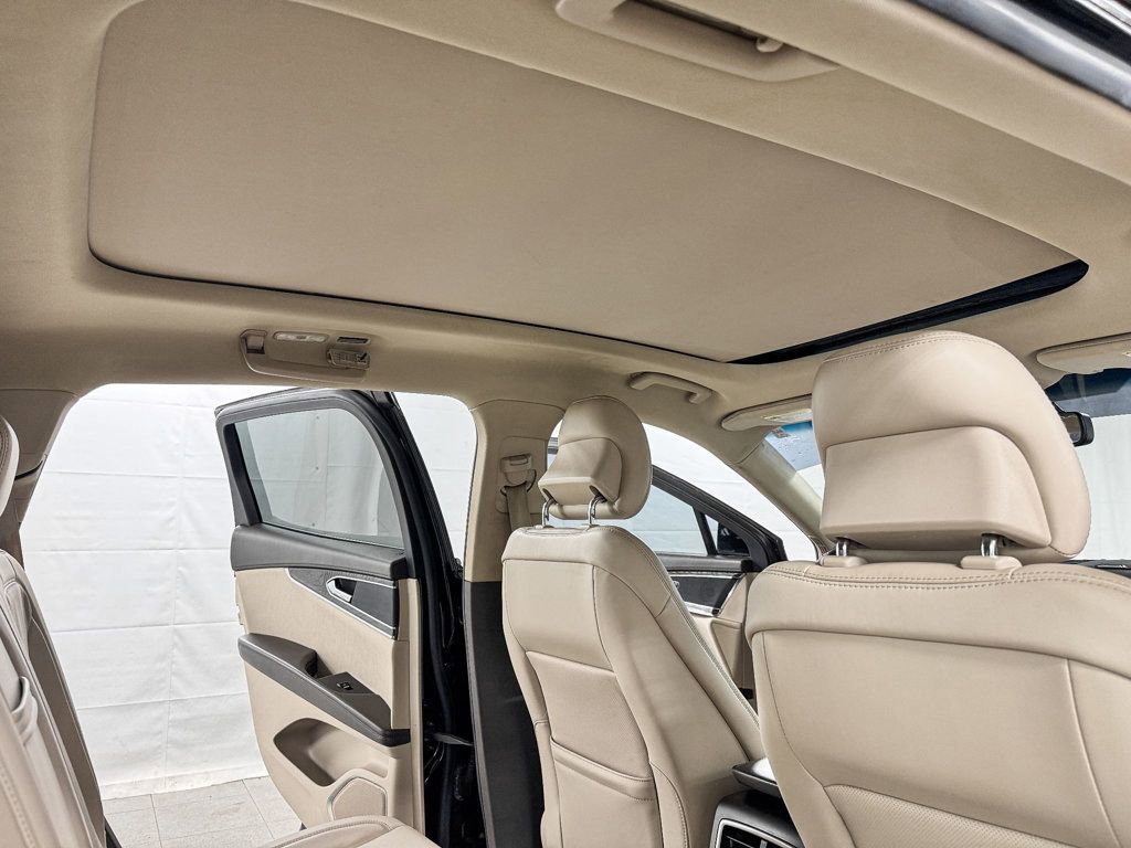 Used 2017 Lincoln MKX Reserve FWD image 12