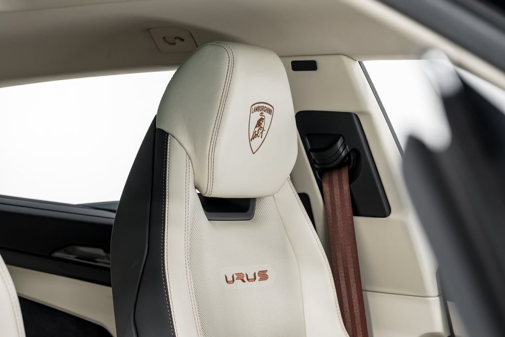 Used 2024 Lamborghini Urus S AWD/4WD image 38