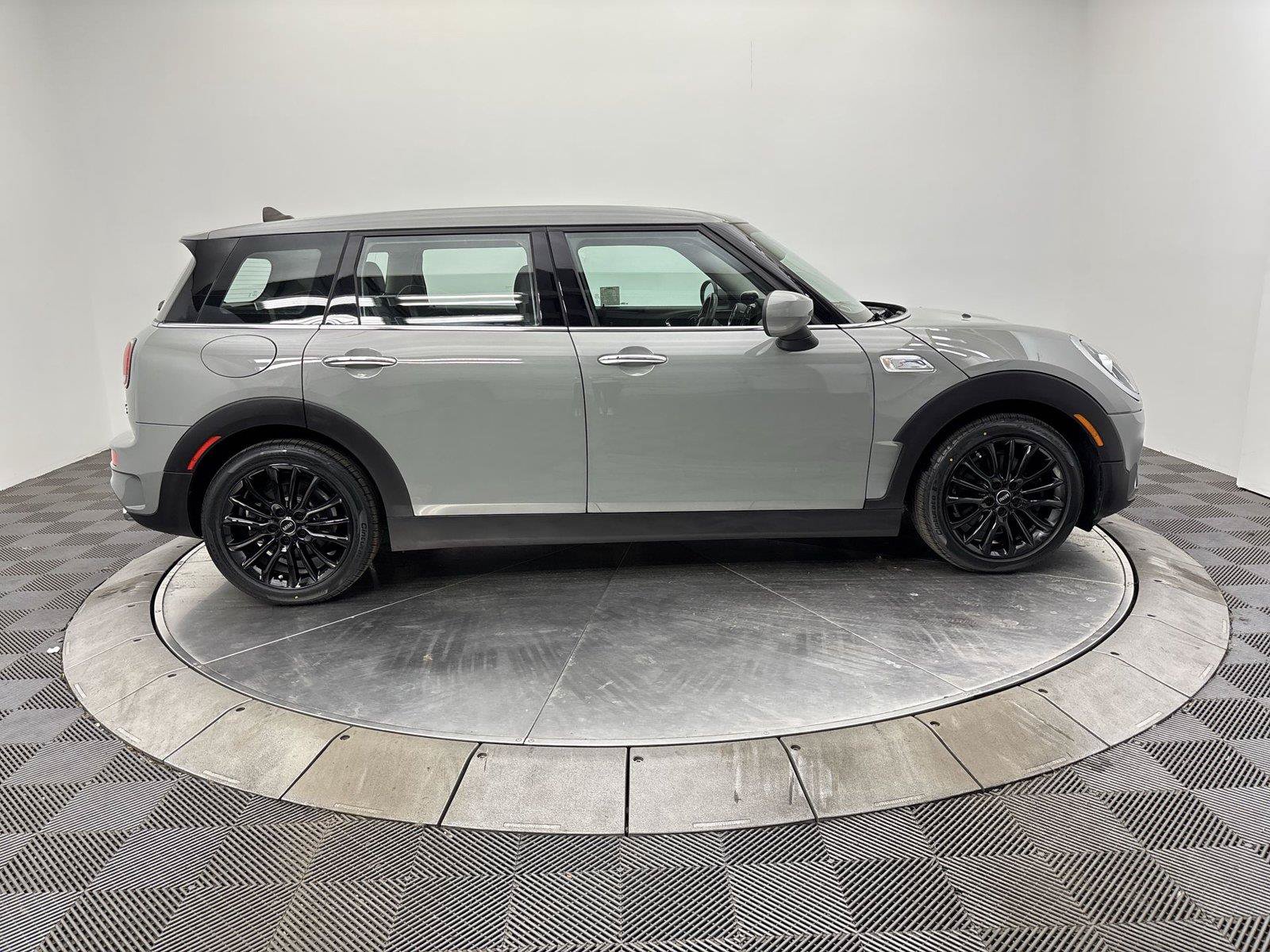 Used 2020 MINI Cooper Clubman S FWD image 17