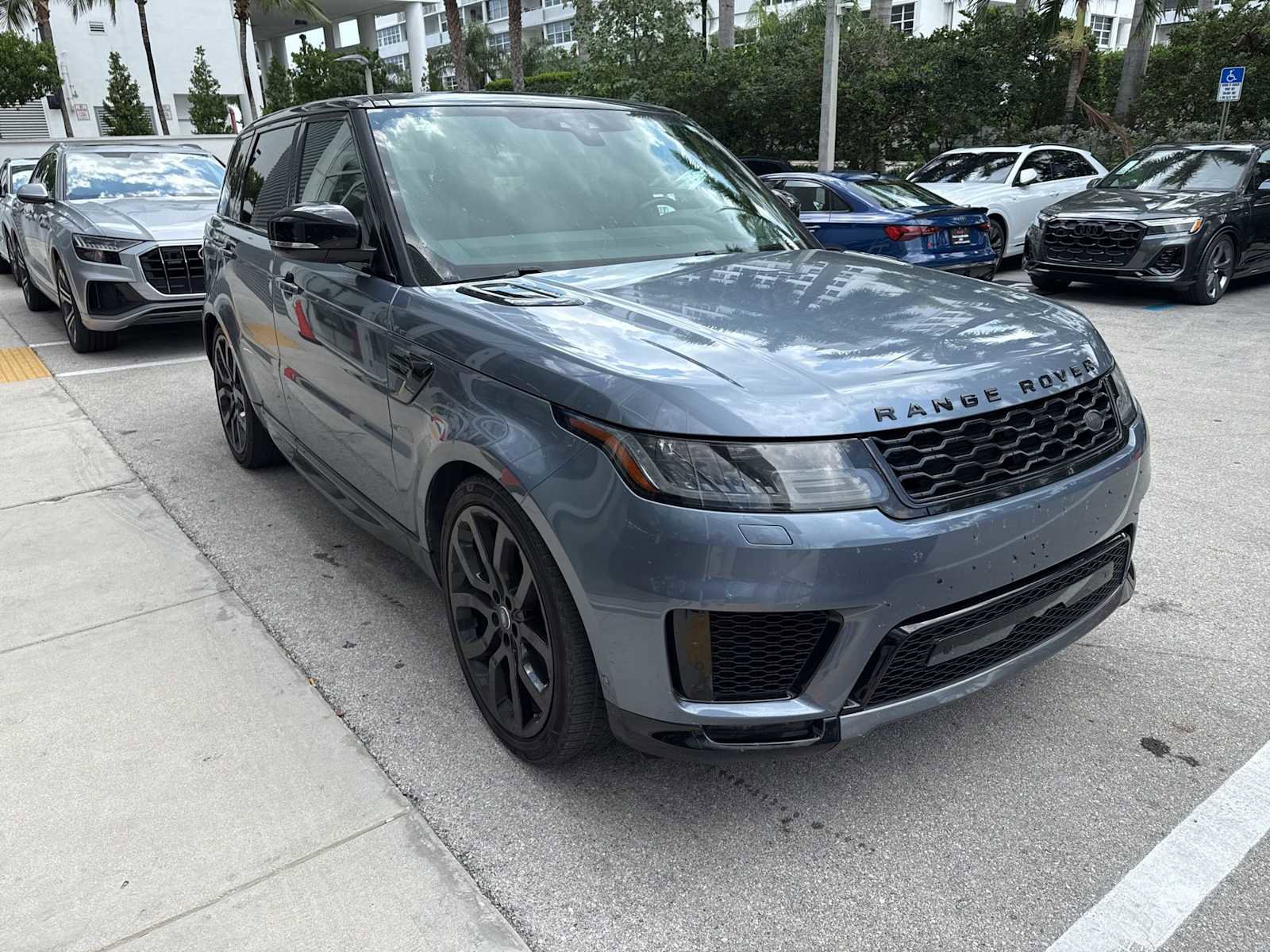 Used 2020 Land Rover Range Rover Sport HSE AWD/4WD image 1
