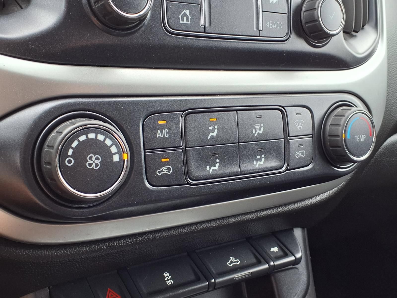 Used 2019 Chevrolet Colorado LT AWD/4WD image 27
