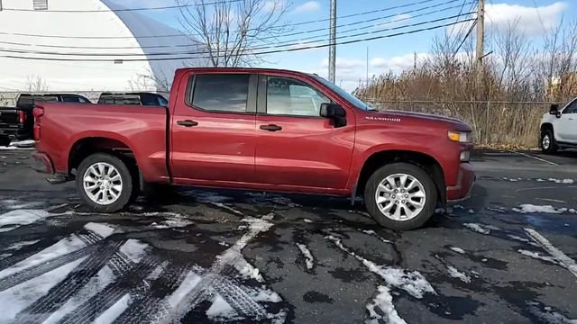 Used 2020 Chevrolet Silverado 1500 Custom w/ Custom Value Package image 9