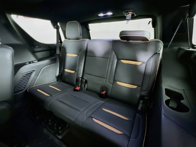 Used 2023 GMC Yukon AT4 w/ AT4 Premium Package AWD/4WD image 39