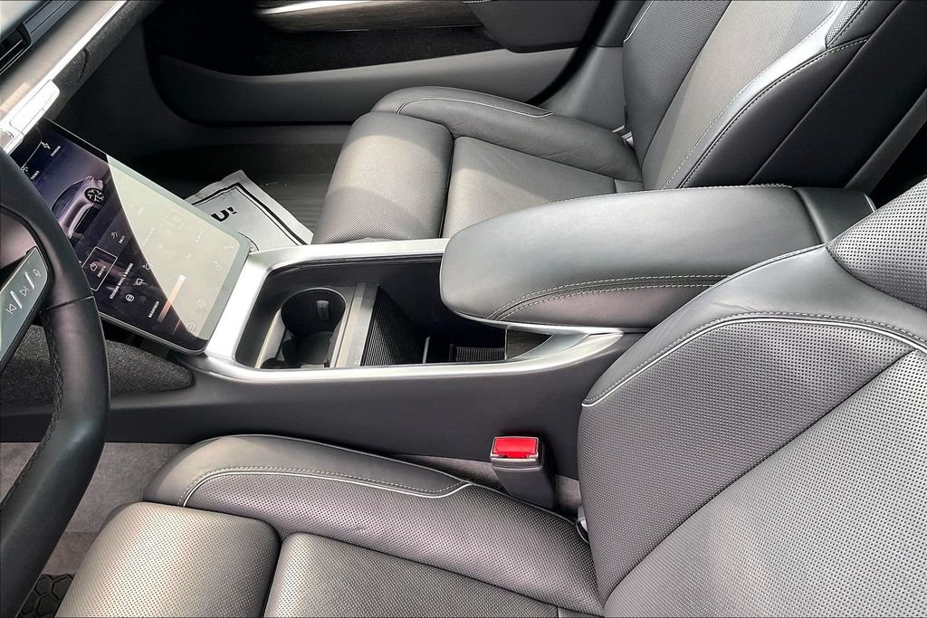 Used 2023 Lucid Air Touring AWD/4WD image 16