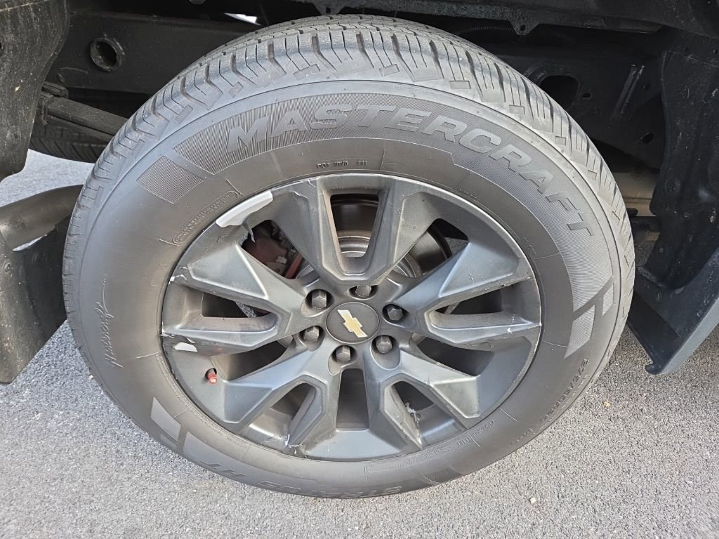 Used 2021 Chevrolet Silverado 1500 Custom w/ LPO, Dark Essentials Package image 6