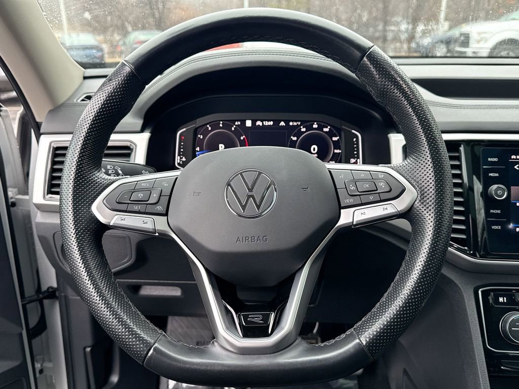 Used 2023 Volkswagen Atlas SEL R-Line image 11