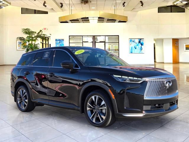 Certified 2026 INFINITI QX60 Pure w/ Cargo Package AWD/4WD image 3