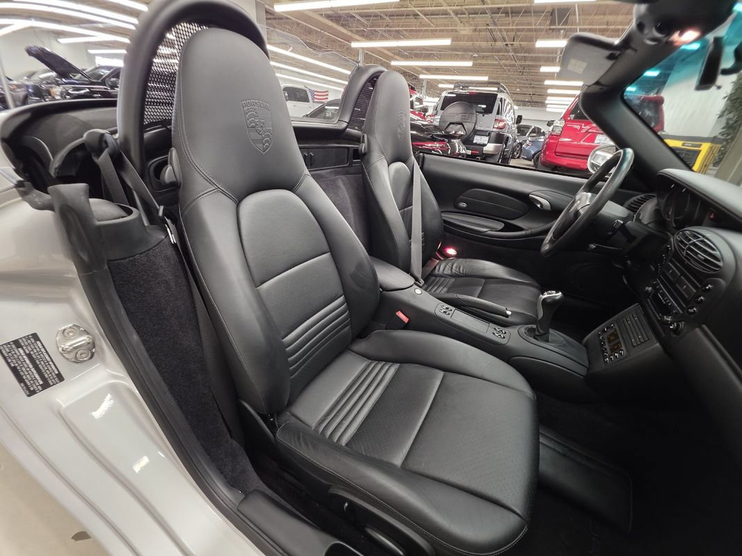 Used 2001 Porsche Boxster image 15