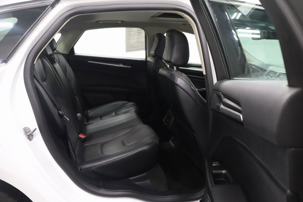 Used 2020 Ford Fusion Titanium image 17
