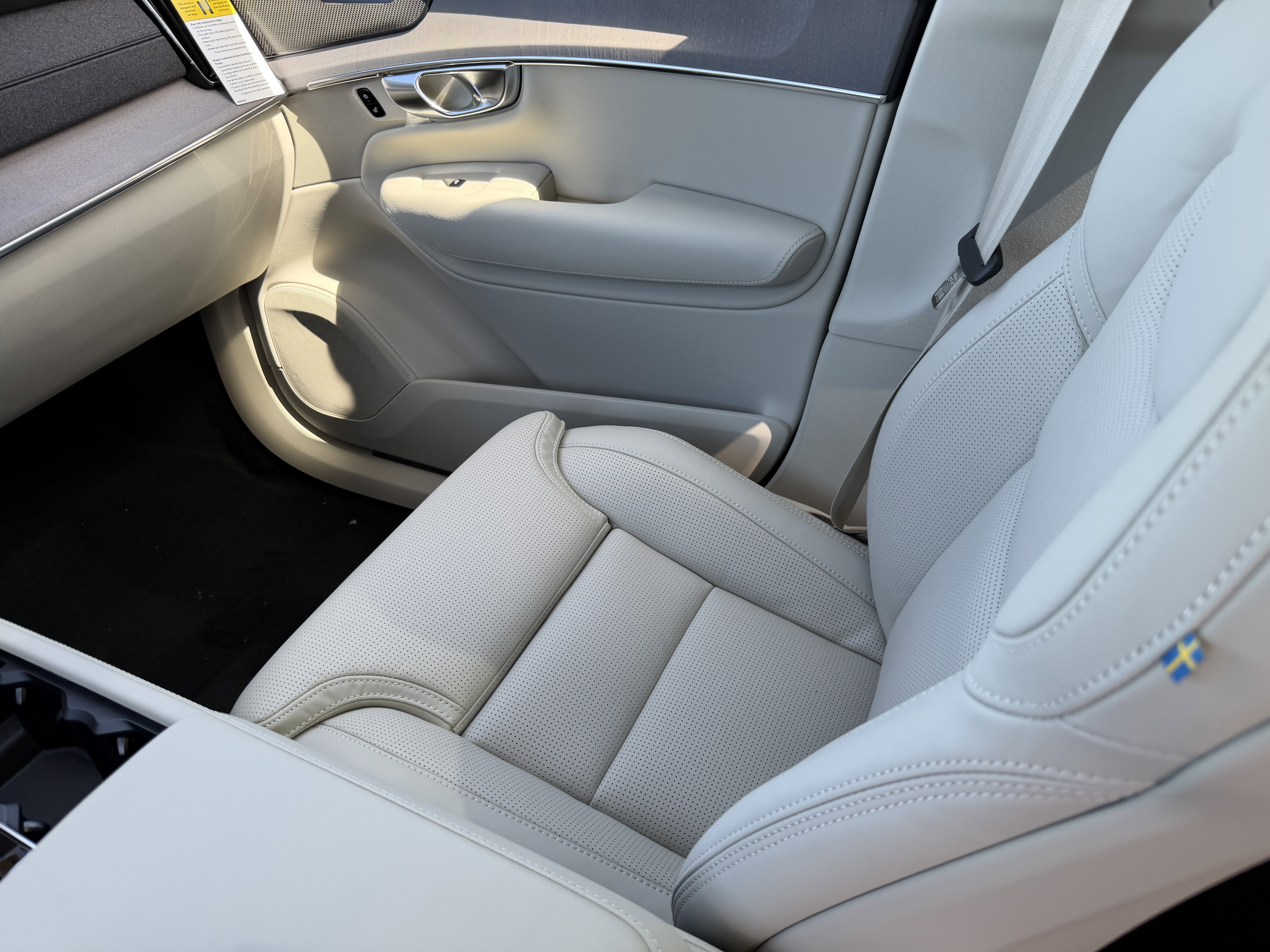 New 2026 Volvo XC90 T8 Ultra w/ Protection Package image 15