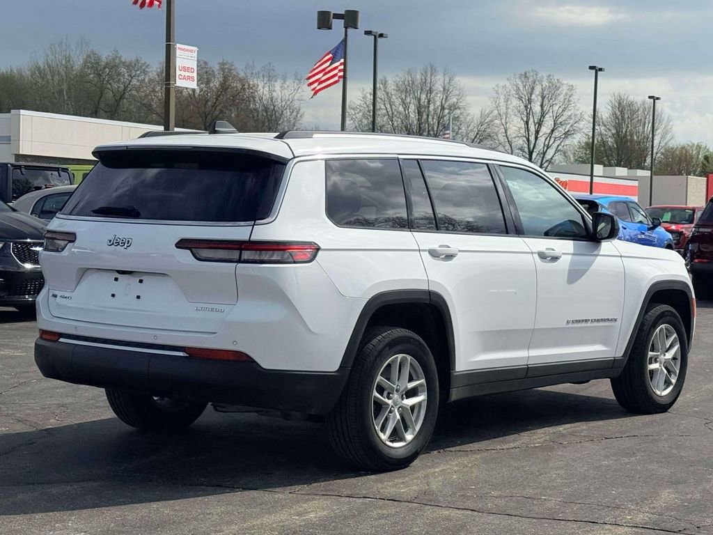 Used 2023 Jeep Grand Cherokee L Laredo AWD/4WD image 7