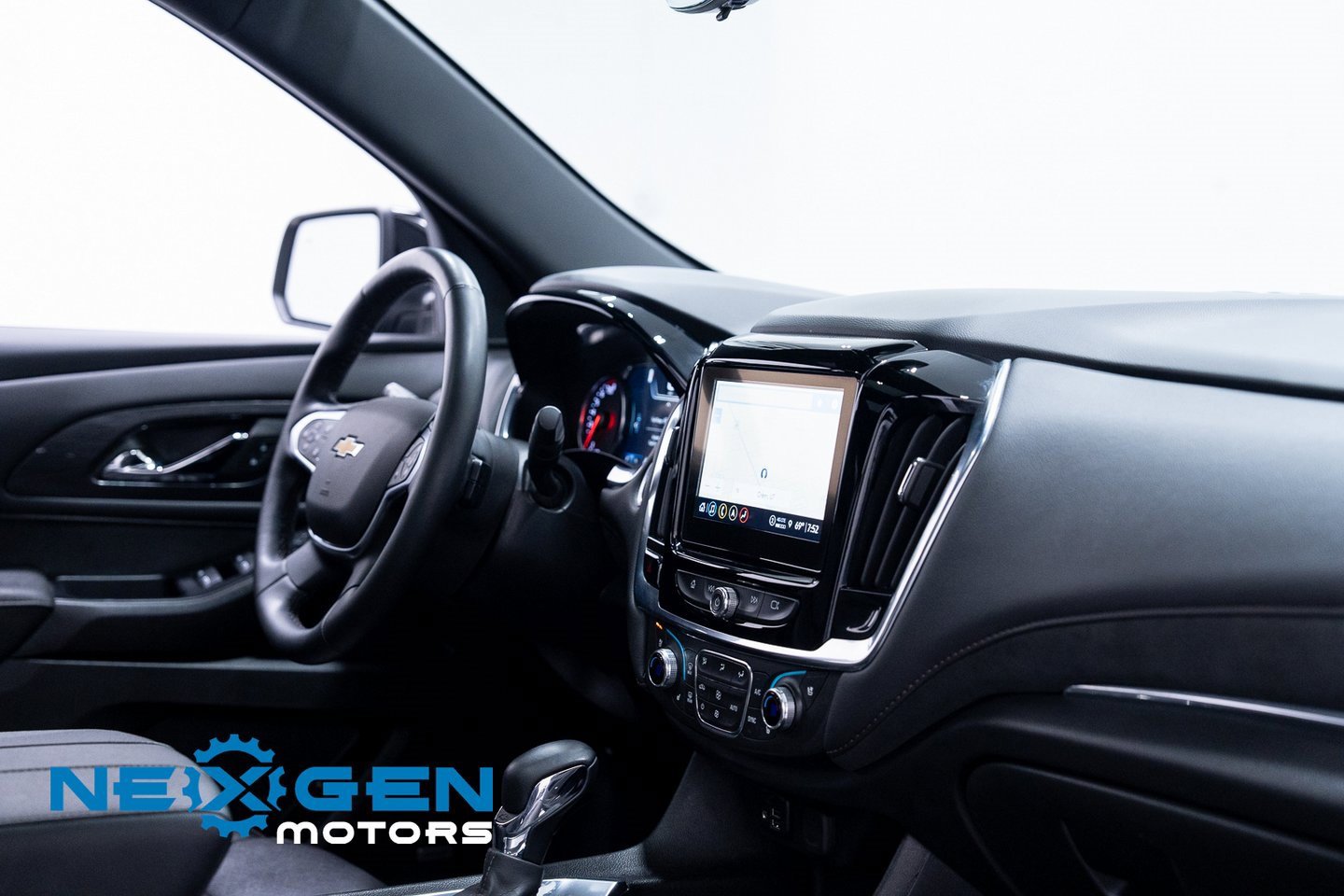 Used 2023 Chevrolet Traverse High Country image 53