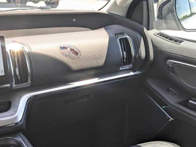 Used 2025 Ford Expedition Max Platinum AWD/4WD image 19